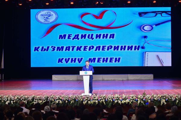 Минкаб жакынкы 2-3 жылдын ичинде оорукана, эмкананын баары жаңыланат деп убада берди