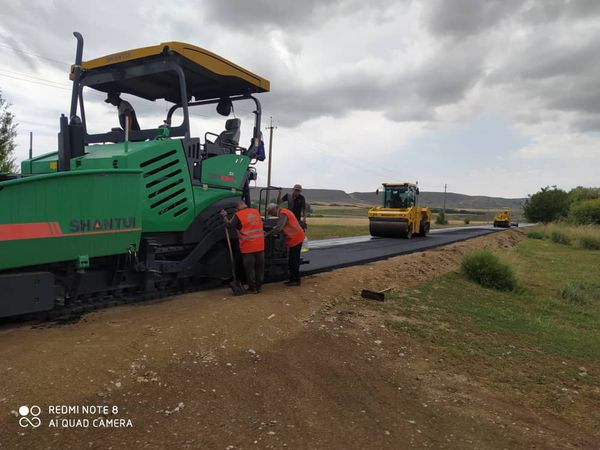 Ысык-Көл облусунда унаа жолдорунда асфальт төшөлүүдө