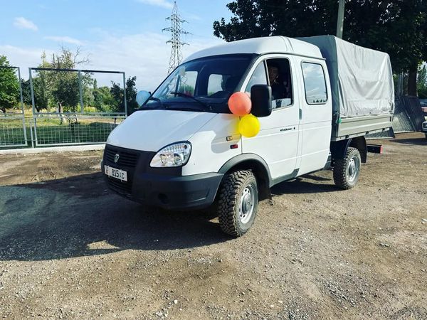 Баткендин энергетиктерине жаңы унаа берилди