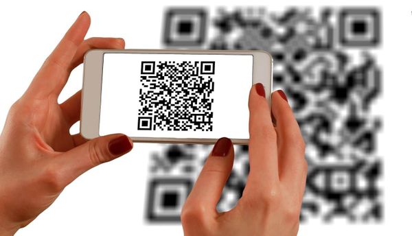 Жыл башынан бери Кыргызстанда QR-код аркылуу 488 млн сомдук төлөмдөр жүргүзүлдү