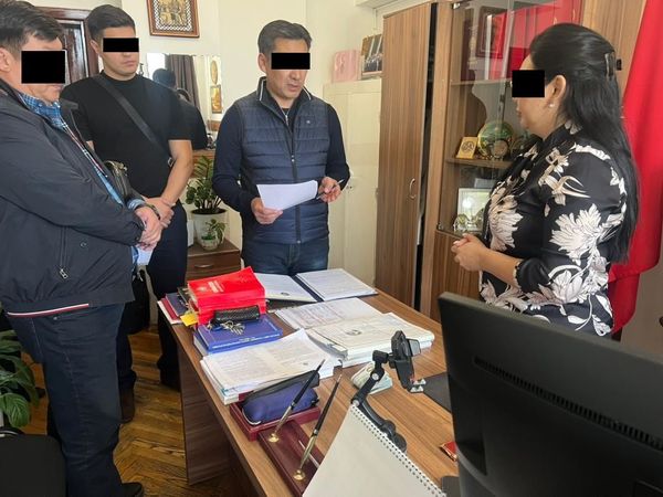 Бишкекте шаардык сотунун судьясы кармалды