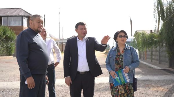 Финансы министрлиги аймактардагы мамлекеттен пайызсыз насыя алган ишкерлер менен жолугушуу өткөрдү