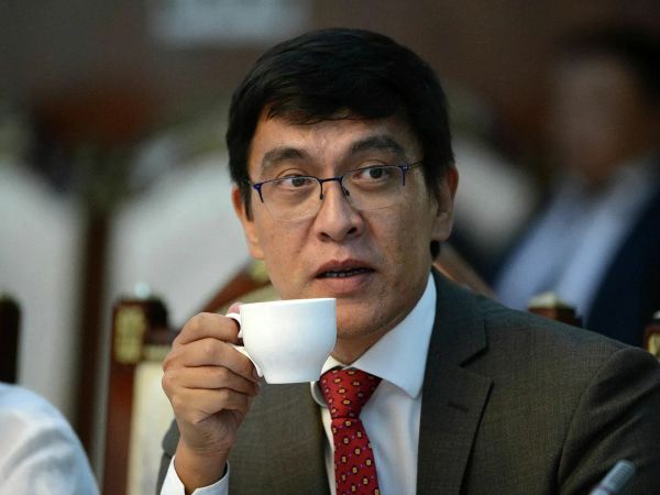 Мегаком эчкимге сатылган жок – Эдил Байсалов