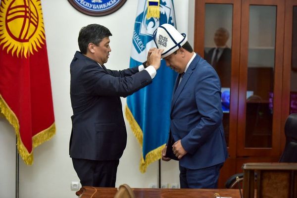 Бишкектин мэри эмгек жамаатына тааныштырылды