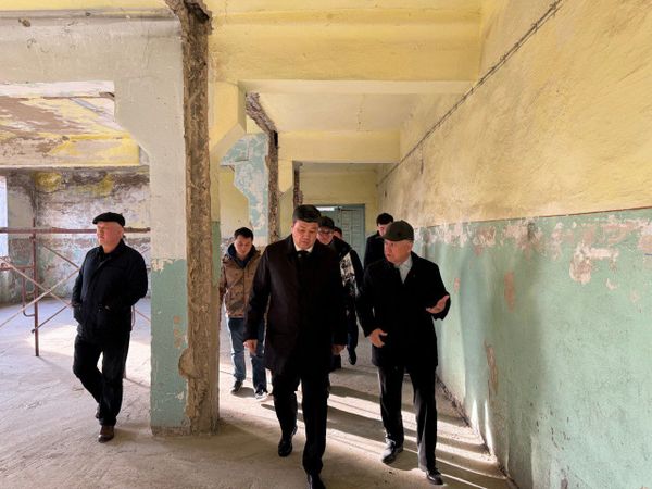 Өкмөт “Кыргызиндустриянын” ишмердигин текшерди