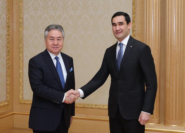 Жээнбек Кулубаев Түркмөнстандын президенти менен жолугушту