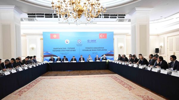 Акылбек Жапаров Түркиянын ири бизнес өкүлдөрү менен жолукту