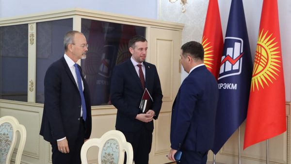 Кыргызстан менен ЭКӨУ экономикалык туруктуулук үчүн кызматташат