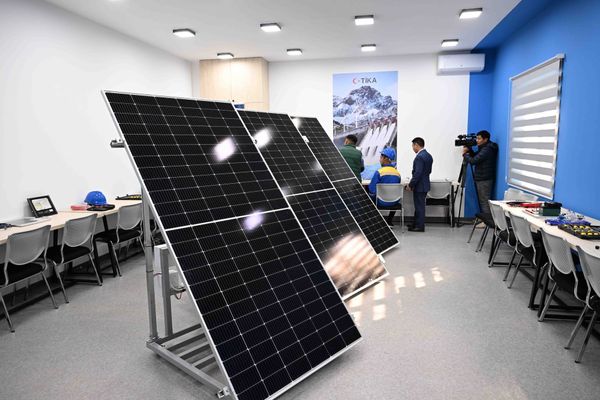 Кыргызстанда “жашыл” экономика үчүн жаңы борборлор ачылды