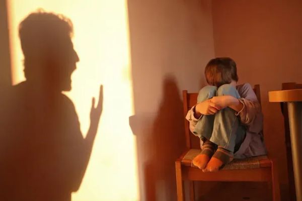 Кыргызстанда 9 айда 4843 бала турмуштук оор кырдаалга кабылган