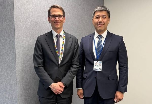 Кыргызстан Швейцария менен финансылык байланыштарды бекемдейт