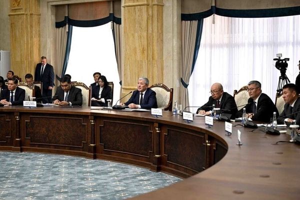 Россия-Кыргызстан товар жүгүртүүсүн 5 млрд долларга жеткирүү талкууланды