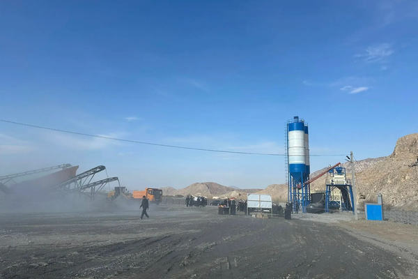 Айдаркен шаарында таш майдалоочу, бетон чыгаруучу завод ачылды