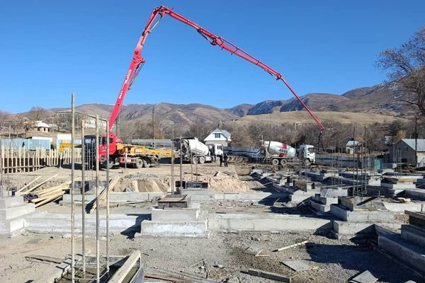 Сузакта 184 млн сомго жаңы мектептин курулушу башталды