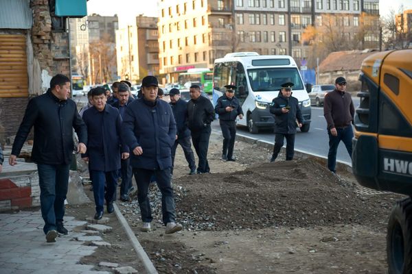 Бишкек мэри көчөлөрдөгү оңдоо иштерин текшерди