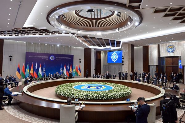 ЖККУ саммитинин жыйынтыгында 15 документке кол коюлду