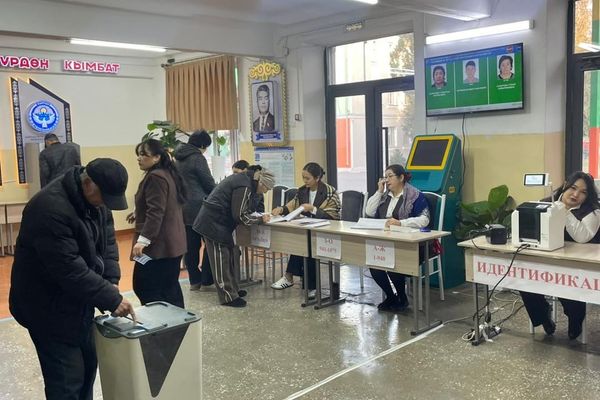 Т. Шайназаров: Кыргызстандын тарыхында биринчи жолу аралыктан добуш берүү системасы колдонулууда