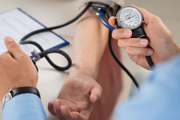 Милдеттүү камсыздандыруу фондунун 2026-жылга бюджети 10 млрд 737 млн сом деп бекитилди