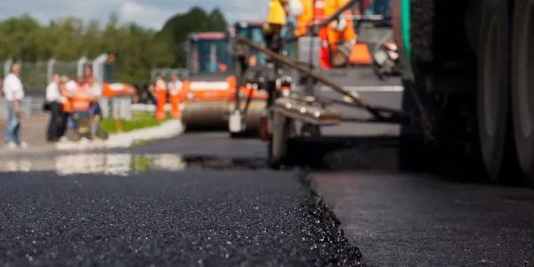 Бишкек–Күнтуу–Шопоков унаа жолуна асфальттын биринчи катмары төшөлдү