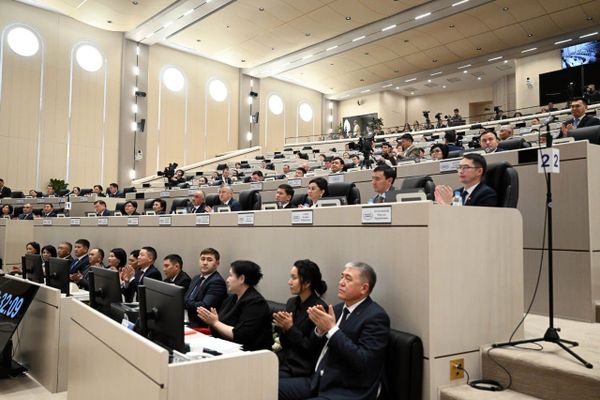 Жаңы Жогорку Кеңеште 8 комитет түзүлдү