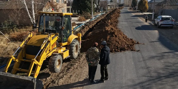 "Альянс Алтын" фонду Арашан айылындагы суу түтүгүн жаңылоону каржылады