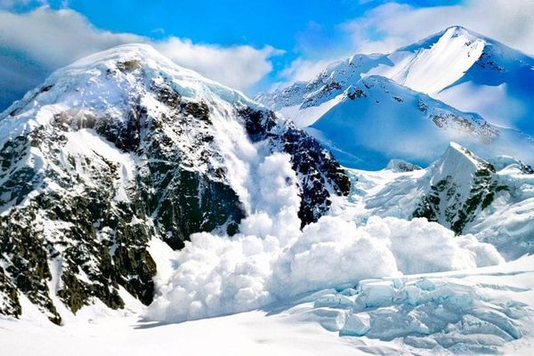 Айдоочуларга эскертүү: Тоолуу райондордо кар көчкү түшүүсү мүмкүн