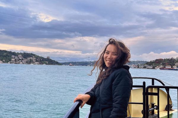 “Жүндөн үй жылуулоочу материал, жер семирткич чыгарабыз” - Бегимжан Молдобаева менен кызыктуу маек