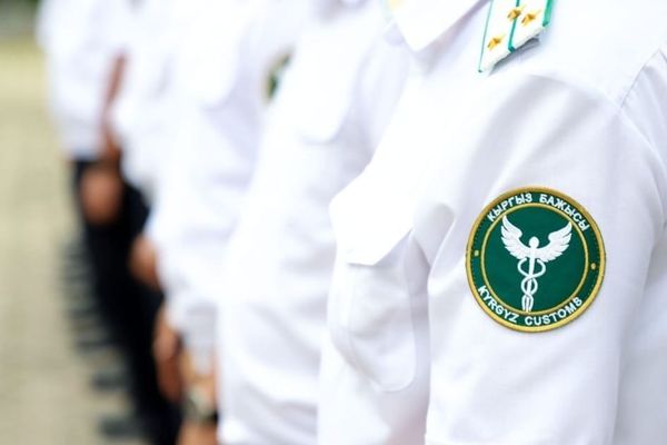 31-декабрь КРнын Бажы кызматынын кызматкерлеринин кесиптик майрамы