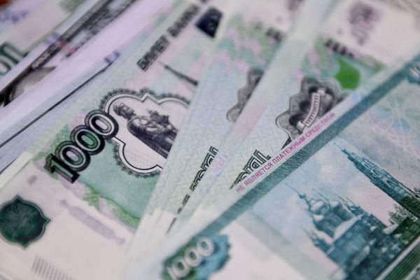 Россиялыктардын банк операцияларына көзөмөл күчөдү