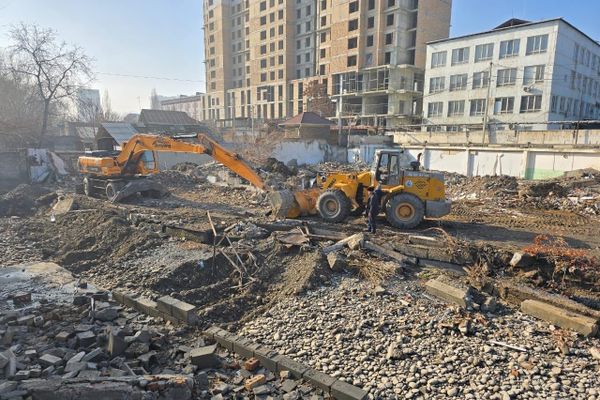 Ош шаарында сугат каналдары иретке келтирилүүдө