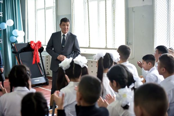 Бишкек мэриясы майыптыгы бар балдарга колдоо көрсөттү