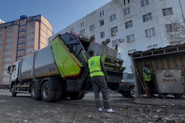 "Тазалыкка" эмнеге пакистандыктар алынып жатат?