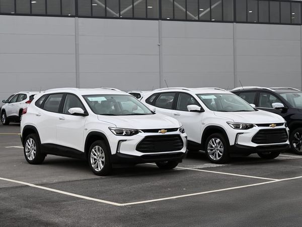 "Унаа" кепилдиги менен   бир айда 29 адам баштапкы төлөмсүз автоунаа сатып алды