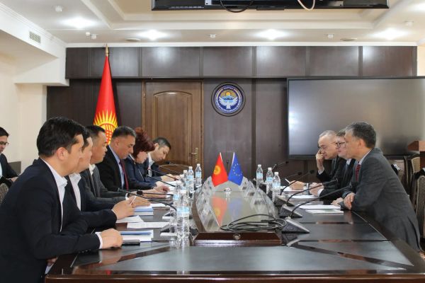 Кара-Балта–Чалдыбар жолун оңдоого 15 млн евро грант бөлүнөт