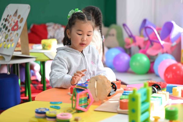 Кыргызстанда мектепке чейинки билим берүү менен камтуу 50%га жакындады