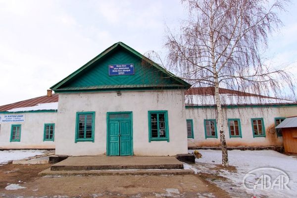 Президент айылдардагы маданият үйлөрүн курууга ашыкпай турууну суранды