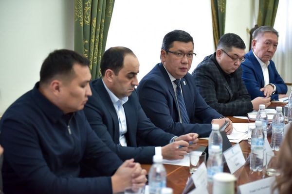 Бишкек менен Дүйнөлүк банк таза аба долбоорлорун талкуулады