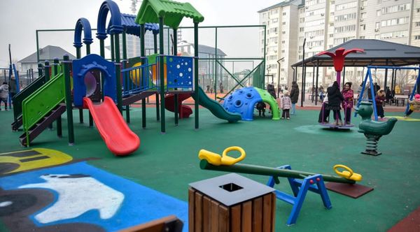 Бишкекте 3 079 чарчы метр аянтты ээлеген коомдук спорт зона ачылды