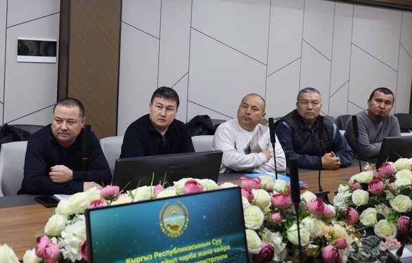 Айыл чарба министри  фермерлер менен салык маселесин талкуулады