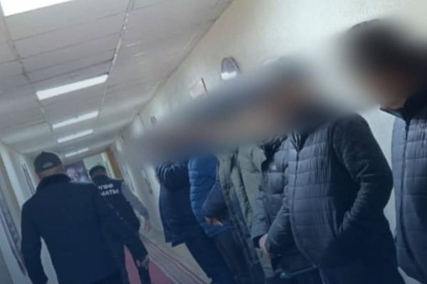 Бишкек-Ош автоунаа жолундагы салмак-өлчөм постторунда пара алып жүргөн жумушчулар кармалышты