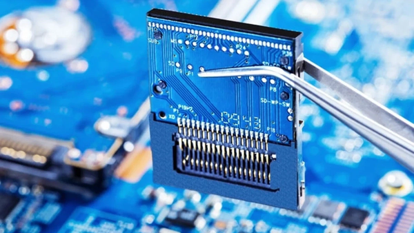 АКШда жарым өткөргүчтөрдү импорттоого 25%дык бажы алымы киргизилди