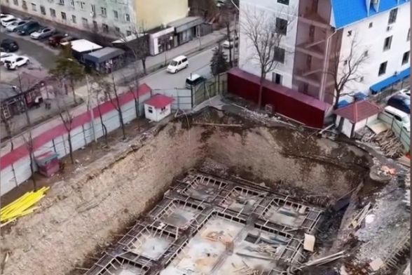 Бишкекте 14 кабаттуу турак жай имаратынын курулушу токтотулду