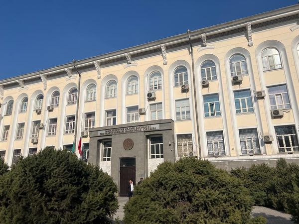 Бишкектеги кафелердин бири кирешесин жашырып жүргөнүн Салык кызматы аныктады