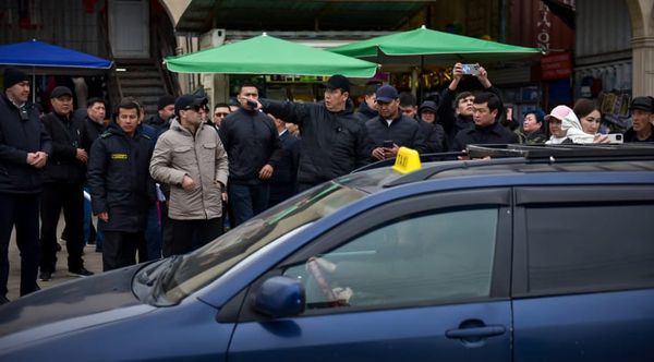 Бишкек мэри базар аймактарын көрктөндүрүү боюнча тапшырма берди