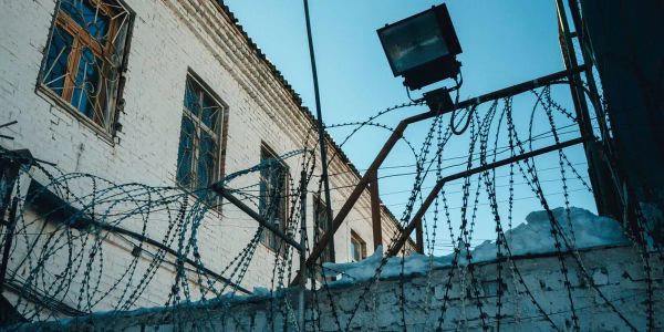 Кыргызстанда жатак абактар жоюлат