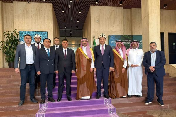 Кыргызстан–Сауд Арабия: Мамлекеттик мектептерди куруу макулдашылды