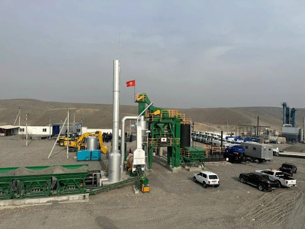 Баткен облусуна 43 жол куруу техникасы тапшырылды