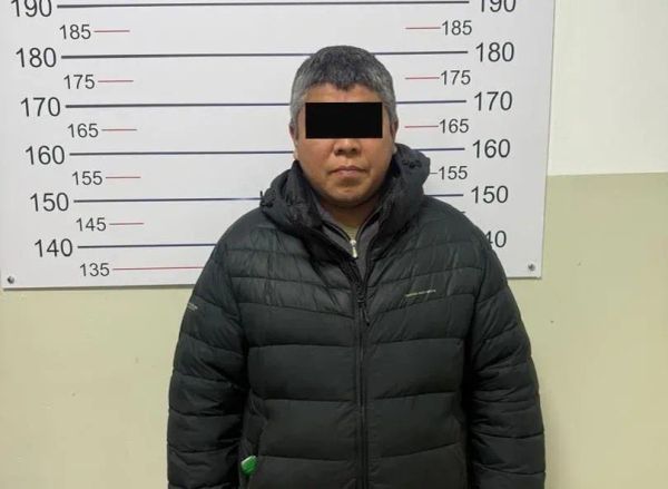 30 миң доллар менен ЖАМК колониясынын мурдагы жетекчиси кармалды