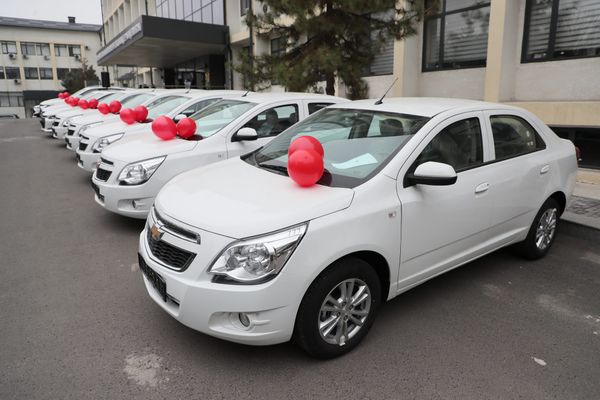 Улуттук илимдер академиясына 26 атайын кызматтык унаа тапшырылды