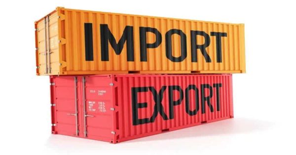 Импорттун экспорт үстүнөн үстөмдүк кылышы сом курсун кысып жатат – экономист